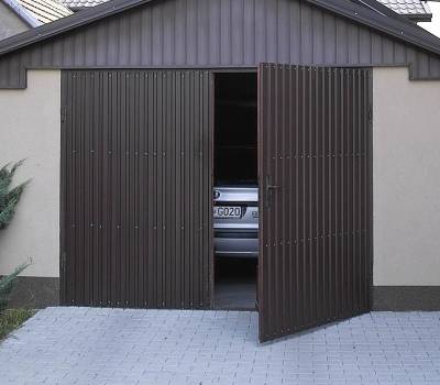 Как выбирать гаражные ворота