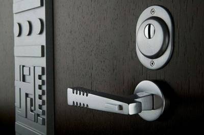 Защити свою квартиру качественной дверью