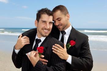 Однополые браки не будут узаконены в Латвии