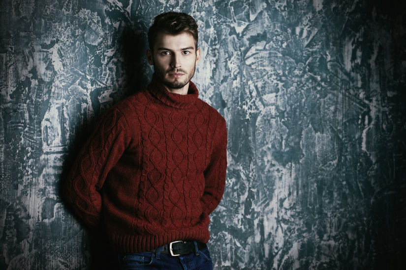 Какой мужской свитер купить и с чем его носить? Посмотрите модные и вневременные предложения - фотография