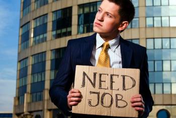 Безработица в Латвии: 28 тыс. человек не учится и не работает