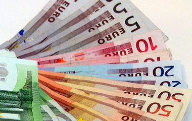 Сколько латвийцев зарабатывают больше 1400 евро в месяц? - фотография