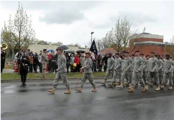 В Валмиере прошел парад с участием военных из США
