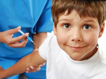 В Латвии население верит в силу чеснока и не доверяет вакцинам