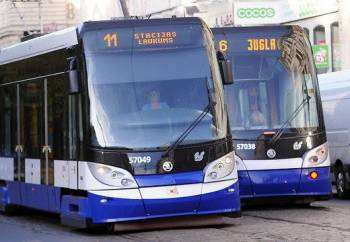 Рижская дума одобрила новые тарифы на проезд в общественном транспорте Риги