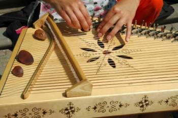 Кокле - латышский струнный щипковый народный музыкальный инструмент