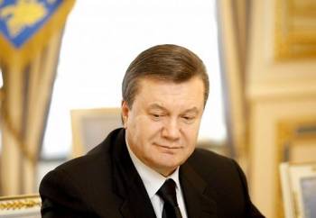 Со слов СМИ Янукович покинул Украину и вылетел в Россию